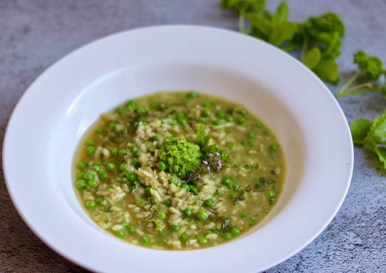 Steps to Make Ultimate Risi e Bisi - Peas and mints risotto 💚