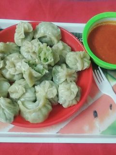 मोमोज एंड मोमो चटनी (Momos and momo chutney recipe in Hindi) रेसिपी मुख्य फोटो