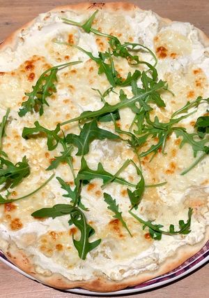 Une photo de Pizza Bianca (ricotta)