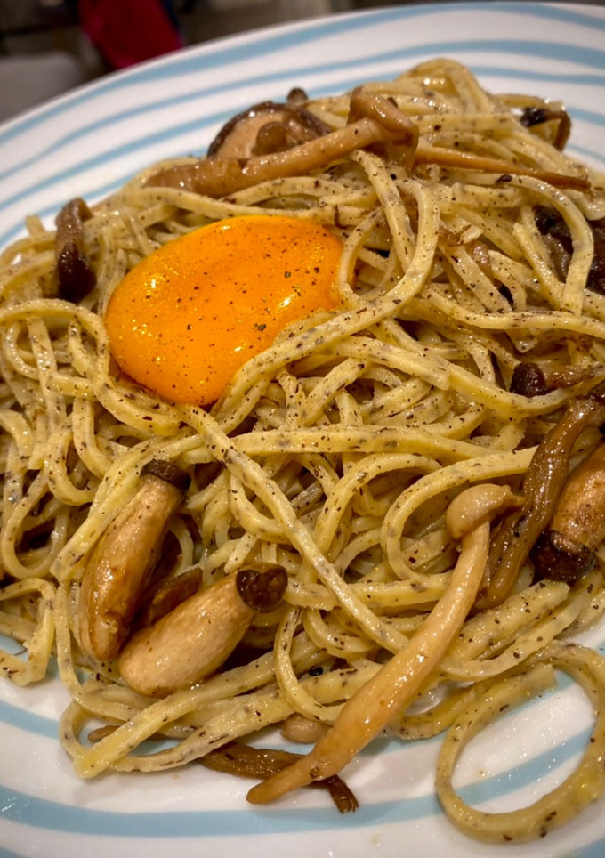 Una foto de Pasta de trufa con setas