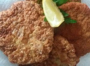 Una foto de Milanesas de carne picada, común y con huevo al final