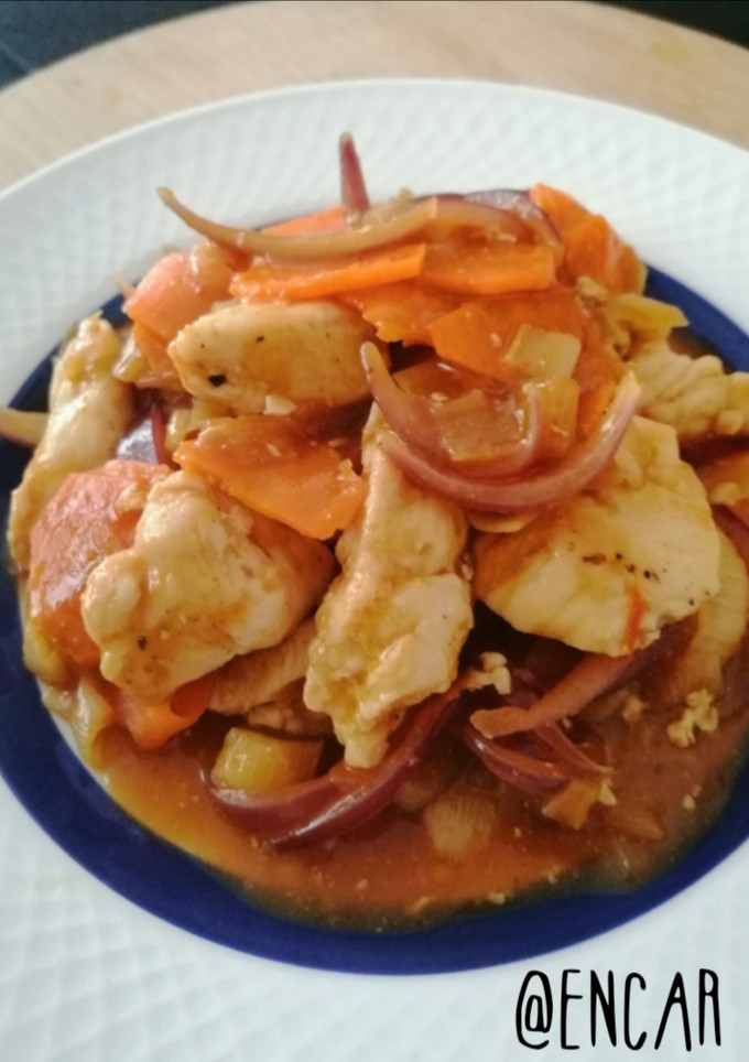 Una foto de Pollo "2 salsas"
