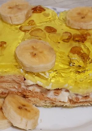 عکسی از دستور کیک یخچالی خوشمزه با خامه صبحانه