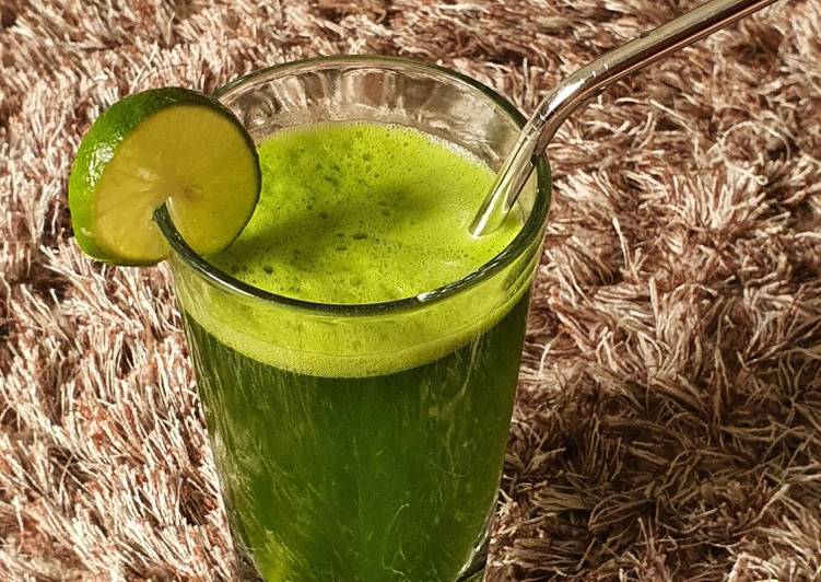 Langkah Mudah Membuat Jus Sawi (Spinach Juice) Top Enaknya
