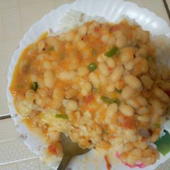 A picture of White beans with rice.