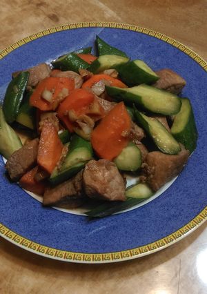 豬肉丁燴鮮蔬 的食譜成品照片