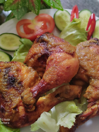 Anti Ribet, Bikin Ayam Panggang Pedas Bumbu Kuning Istimewa