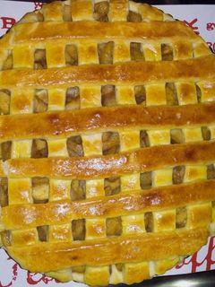 Una foto de Kuchen de Manzana - Karina 🥮🍎