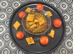 A picture of Cluster(guvara) beans dhokli curry.