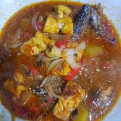 รูปของ Sarden,kentang,tahu oseng