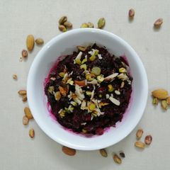 A picture of Beetroot/chukander Halwa.
