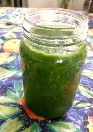 Una foto de Smoothie de manzana y kale
