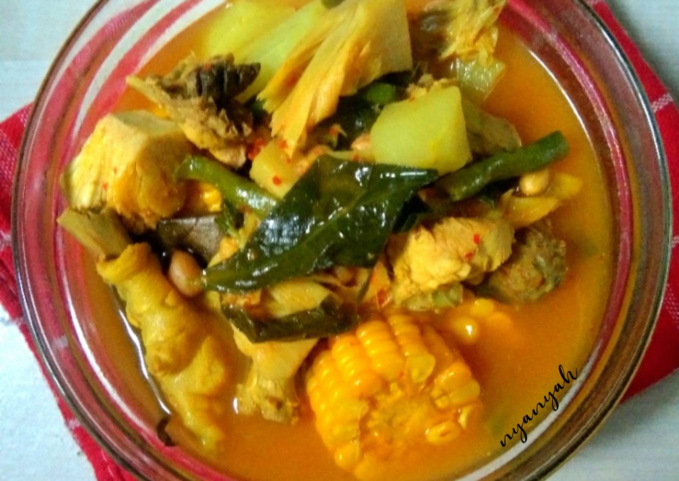 Sayur goreng asam (pakai balungan ayam)