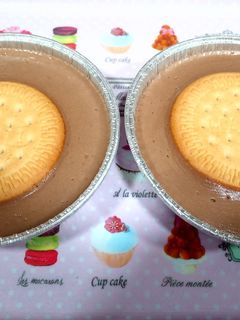 Una foto de Natillas de chocolate con galleta