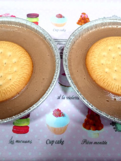 Una foto de Natillas de chocolate con galleta