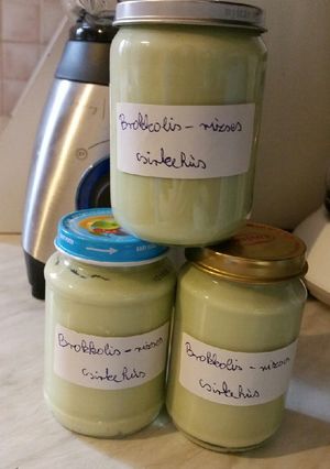 Brokkolis-rizses csirkehús (babáknak) recept fotója
