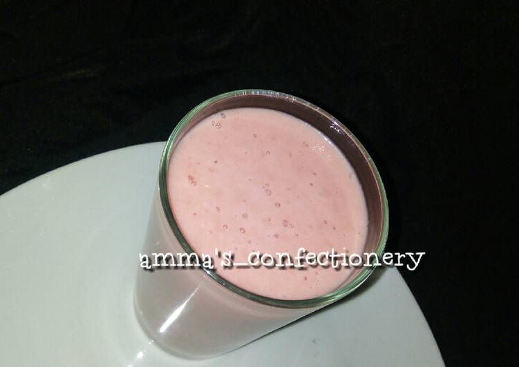Simple Way to Prepare Ultimate Banana And Watermelon Smoothie
