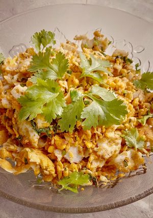 รูปของ ไข่โชะเชะ 🍳 / คั่วไข่กระเทียมพริกไทย 🍳 / Roasted eggs with ground white pepper 🥚