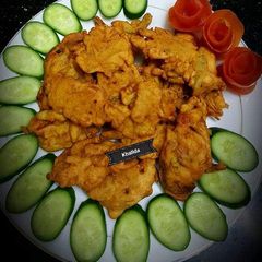 A picture of Mixed Vegetable Pakoras.