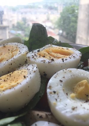 A picture of Egg Brunch Salad.