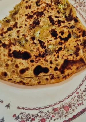 गोभी का पराठा (gobhi ka paratha recipe in Hindi) रेसिपी मुख्य फोटो