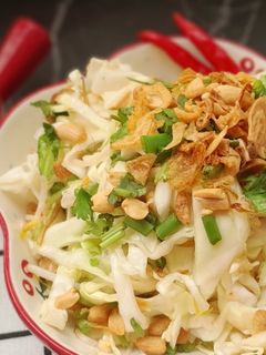 Hình của món Gỏi bắp cải rau sống.
