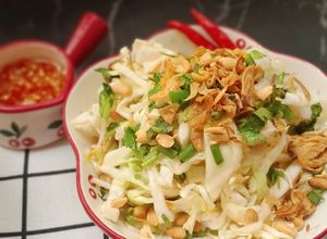 Hình của món Gỏi bắp cải rau sống.