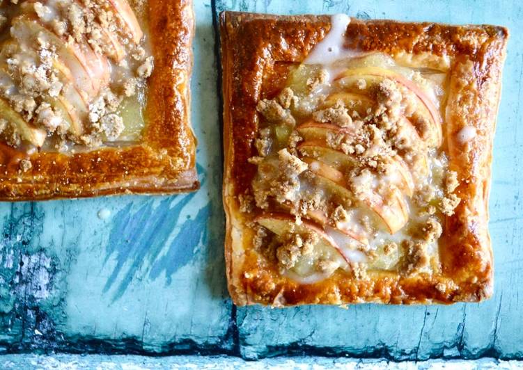 Step-by-Step Guide to Make Favorite Apple Crumble Danish