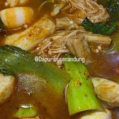 A picture of Tom Yum Simple.