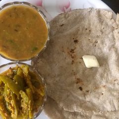 A picture of Bajra roti.