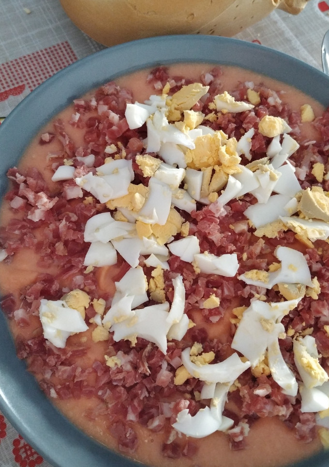 Una foto de Salmorejo cordobés 🍅🍅