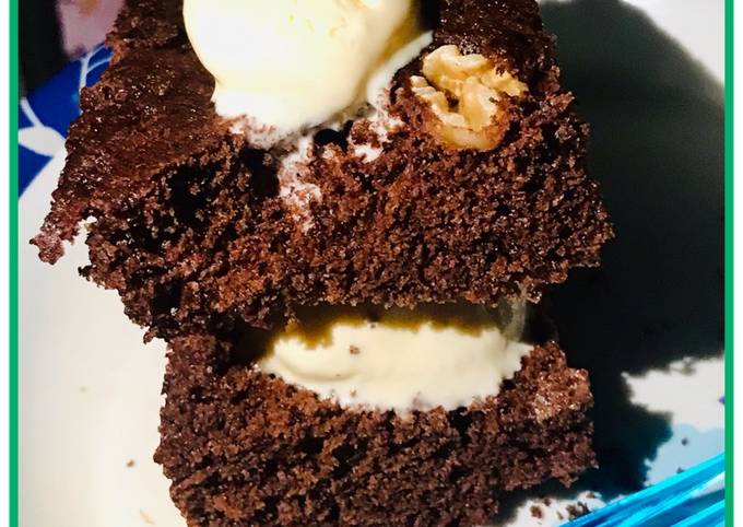 Recipe of Homemade Microwave decadent walnuts brownie cake