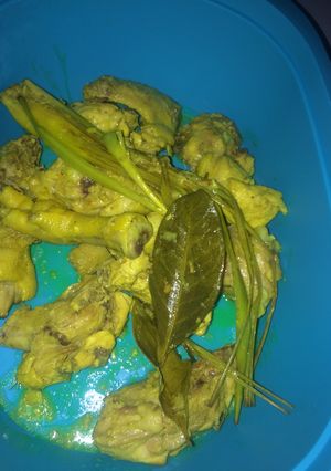 Foto resep Ayam Ungkep Kuning