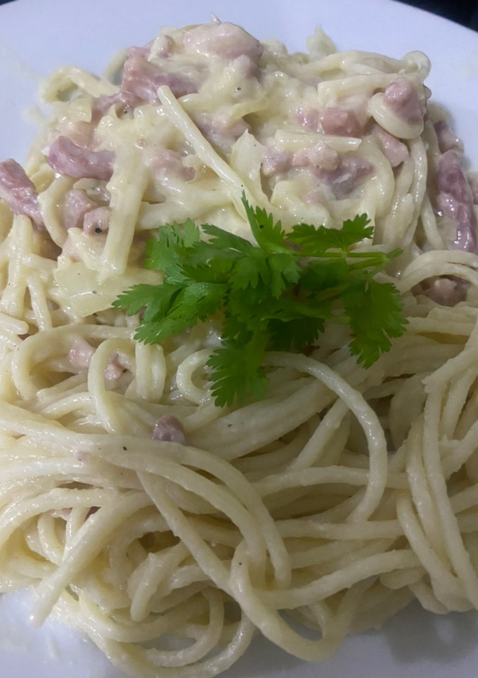 Una foto de Espaguetis a la carbonara