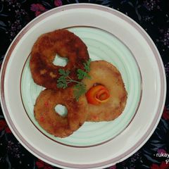 A picture of Chicken doughnut.