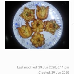 A picture of Almond eggless cake.