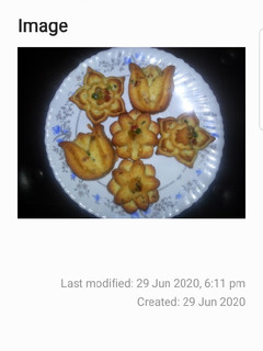 A picture of Almond eggless cake.