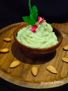 બદામ નો હલવો.(Almond Halva Recipe in Gujarati.) રેસીપી મુખ્ય ફોટો