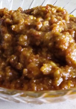 A picture of Garlic red chutney.