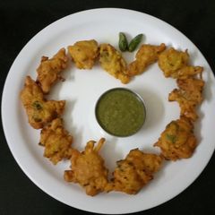 Dhania and green Mango Chutney A picture of Dhania and green Mango Chutney.