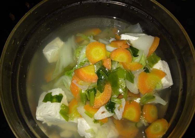 Sop sayur tahu sederhana