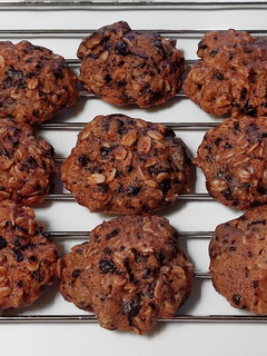 Foto resep Soft Oatmeal Chocolate Cookies