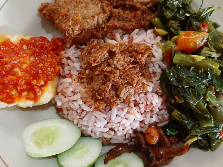 Ternyata ini loh! Resep termudah bikin Nasi Padang Lauk Rendang ala-ala  sedap