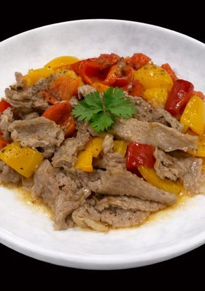 Hình của món SP.0863 - Thăn Heo Xào Ớt Chuông.