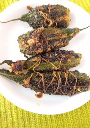 নারকেলের পুর ভরা করলা (Narkeler pur bhora recipe in Bengali) রেসিপির প্রধান ছবি