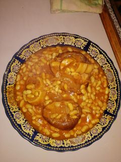 صورة لوصفة لوبيا بالكرعين