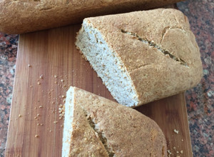 Una foto de Pan de espelta y mijo