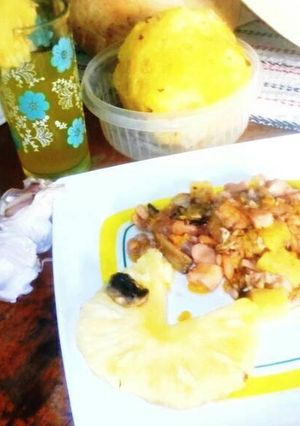 Una foto de Piña Pac Man de Mariscos