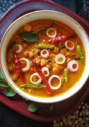 A picture of Chick peas/Chana masala.