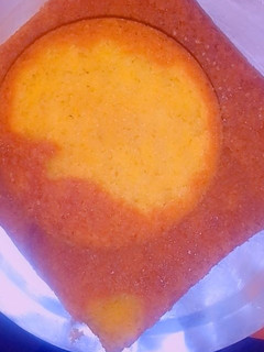 A picture of 1kg Vanilla sponge cake.
